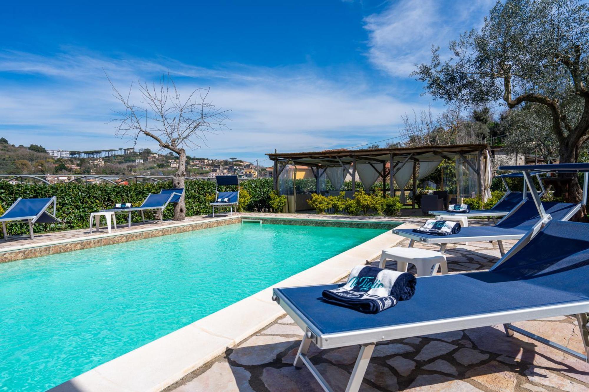 Il Tiglio Holiday Home - De Vivo Realty ماسّا لوبْرينسِ المظهر الخارجي الصورة